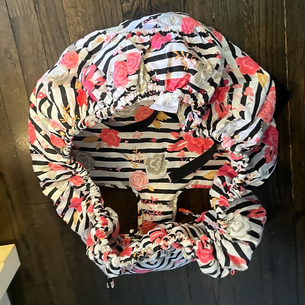 Itzy ritzy shopping cart / highchair cover